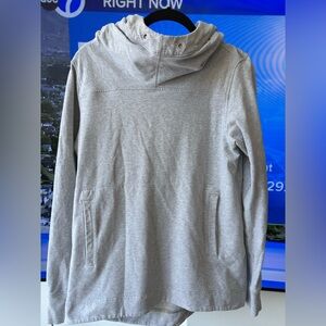 Lululemon hoodie sweater size 6